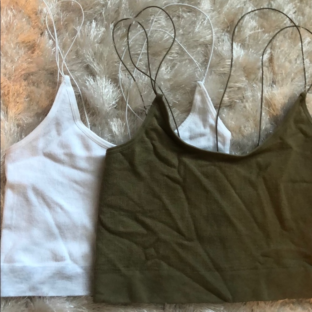 NWOT our from under Markie seamless top